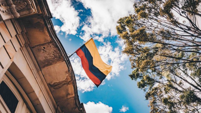 “100 Years of Colombia” : la compilation per supportare la giustizia sociale in Colombia