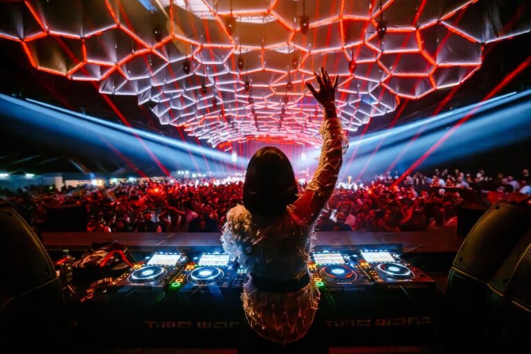 Richie Hawtin e Nina Kraviz guidano la line up di Time Warp Mannheim 2026