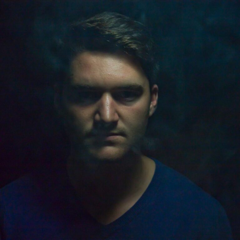PREMIERE: Giuseppe Angeloro ci racconta “Takinti”