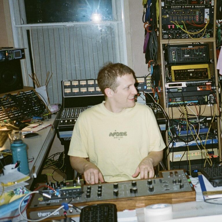 Floating Points ritorna alle origini con il suo nuovo album