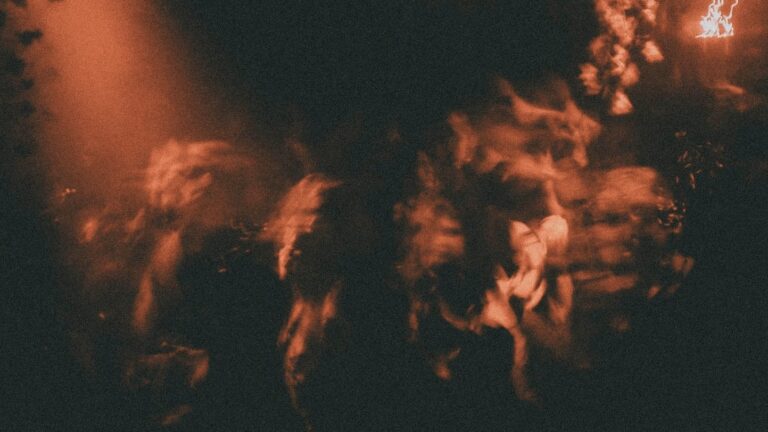DIE SEKTE: 10 YRS building clubbing