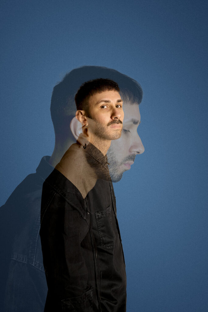 ART DEALER PRESS PIC