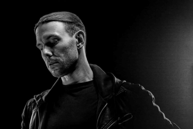 Broken Robot: ascolta in anteprima su Parkett “Pressure”