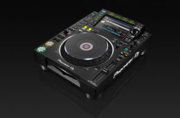 CDJ 2000