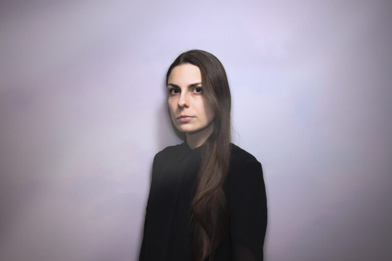 Aquaregia, il suo decennale celebrato con “10”: intervista alla founder Emily Nicoll