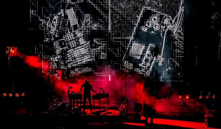 Guarda il video in cui Richie Hawtin racconta Close
