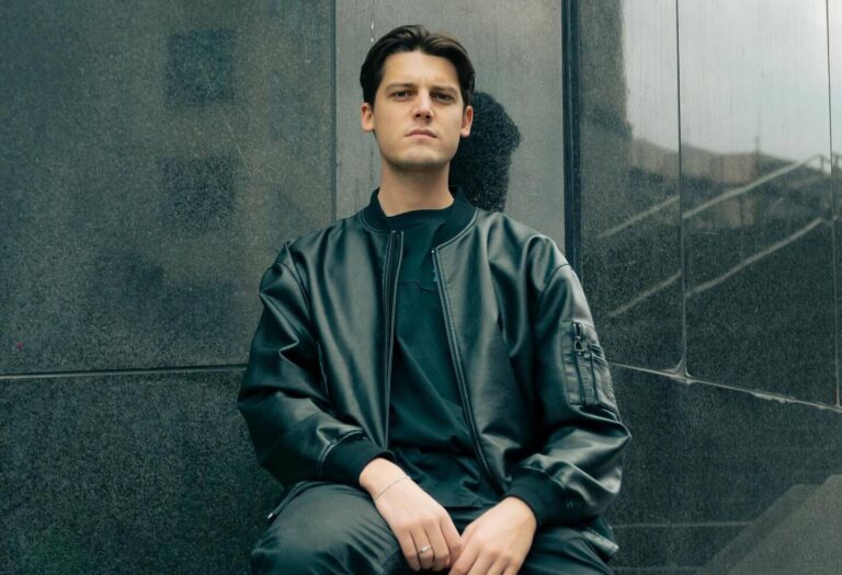 Hugo Humblet guida la nuova ondata techno su Gravitational Forces (PREMIERE)