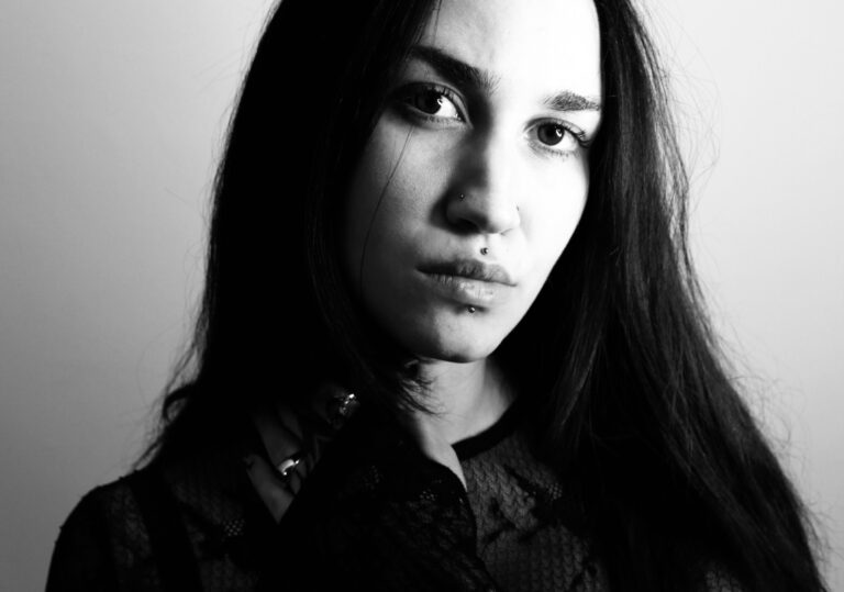Extrasenso: l’etichetta di Rebecca Delle Piane