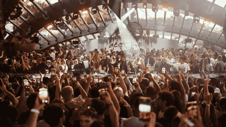 Solomun chiude la stagione di Pacha ICONS al Destino Five Ibiza