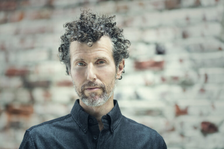 Josh Wink celebra 30 anni di Ovum Recordings con il nuovo singolo “The Deepness”
