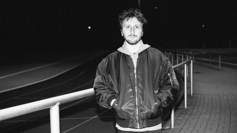 La nuova label di Lucy è OTHER FACTS