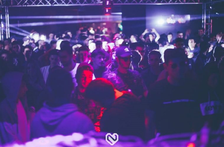 Napušten‎ Hyper Connected