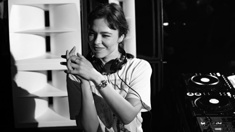 Cocoricò 2 agosto: Nina Kraviz tra techno siberiana e underground italiano