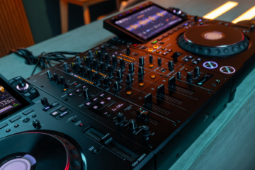 DJM-V5: il nuovo tre canali secondo AlphaTheta