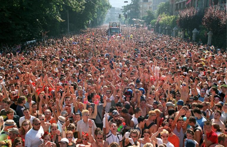 A Zurigo è tutto pronto per la Street Parade 2018