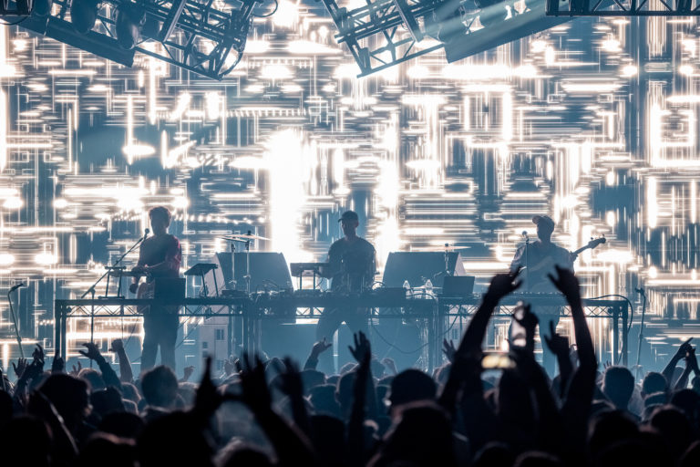 Gli WhoMadeWho annunciano l’uscita del loro nuovo album, “UUUU”