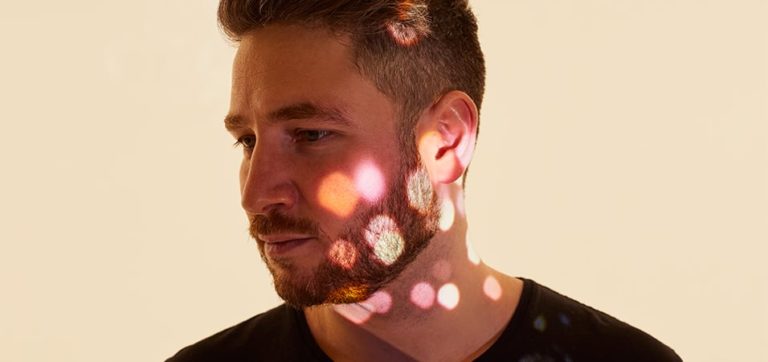 “A Decade Of Rave”, l’album di debutto di Enzo Siragusa
