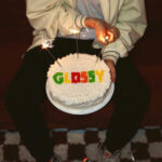 Noche x Zach Zoya – Glossy