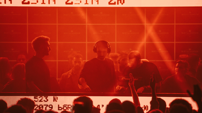 ART DEALER LIVE