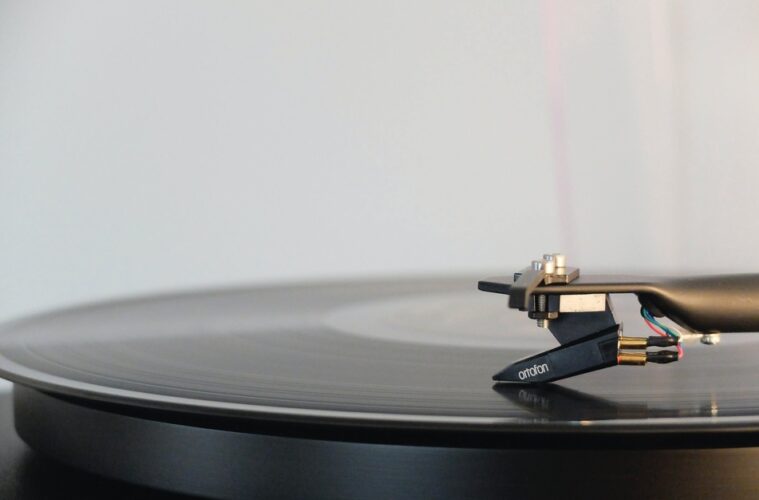 come si pulisce un giradischi