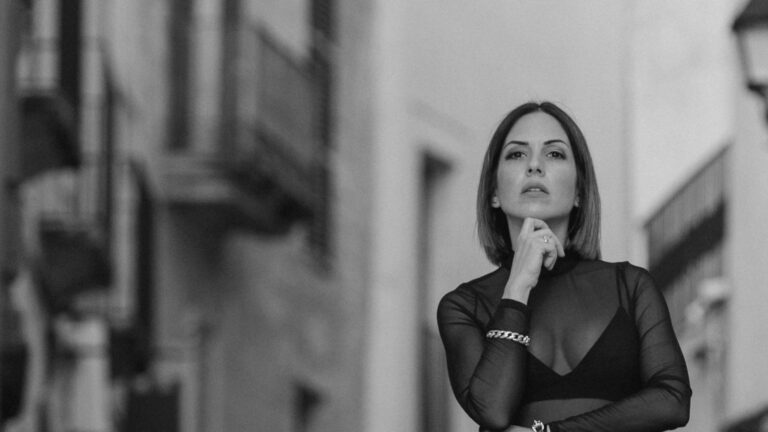 Anna Tur: dalle residenze sull’isola, al debutto su Drumcode