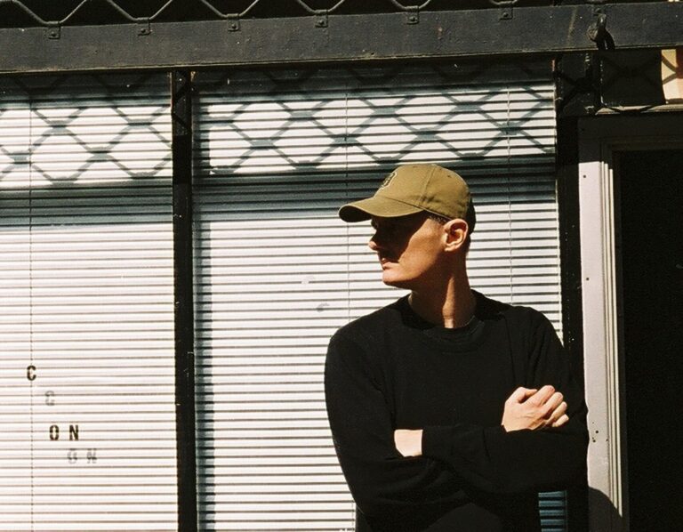 Jacek Sienkiewicz, pioniere techno in Polonia, ci fa ascoltare “Pivot 223” (PREMIERE)