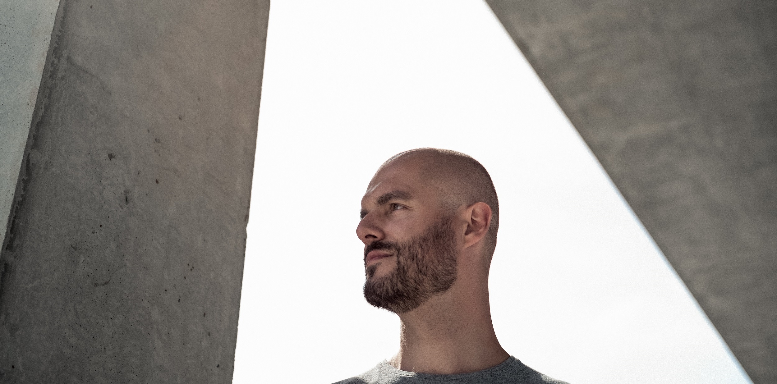 Oscar Mulero remixa Kr!z