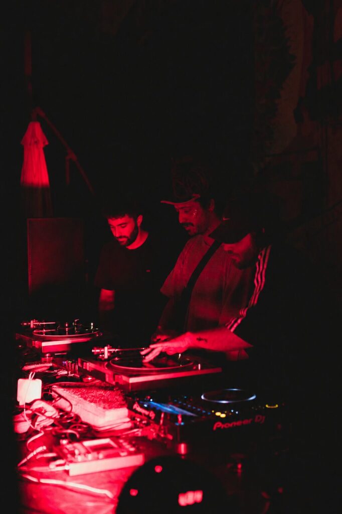 luca led, mike bove, ruben lombroso di Devozioni Baleari