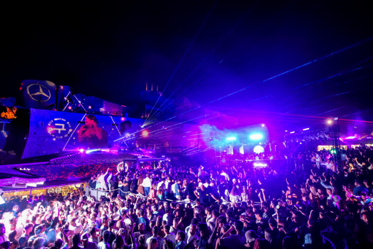 Phi Beach: Carl Cox e Dj Tennis tra i guest