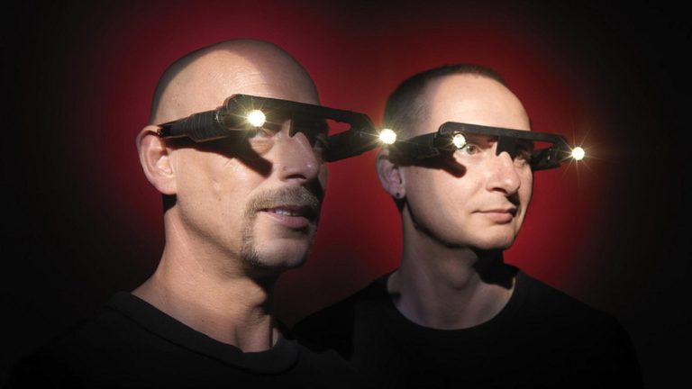 “Smiley” degli Orbital: un ritorno al passato in prospettiva del futuro