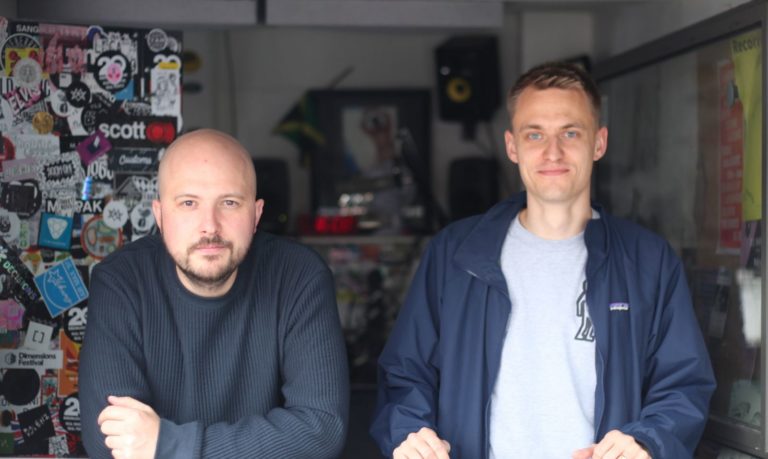 Il duo inglese Overmono remixa Thom Yorke