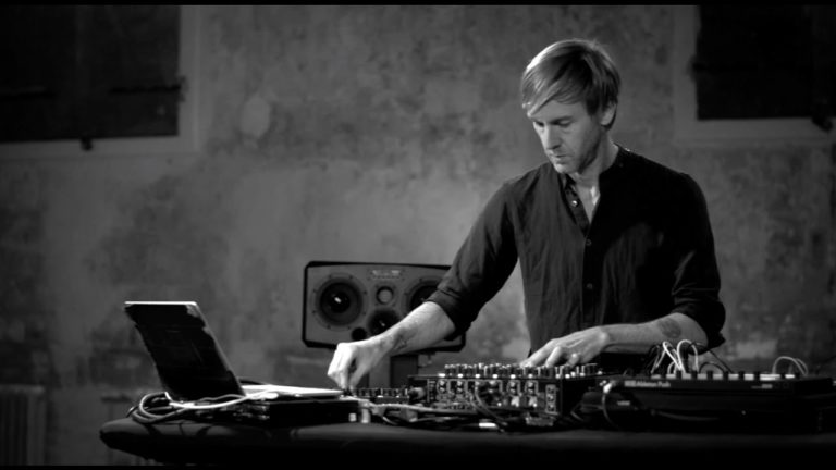 Plastikman compone la soundtrack per la sfilata di Prada