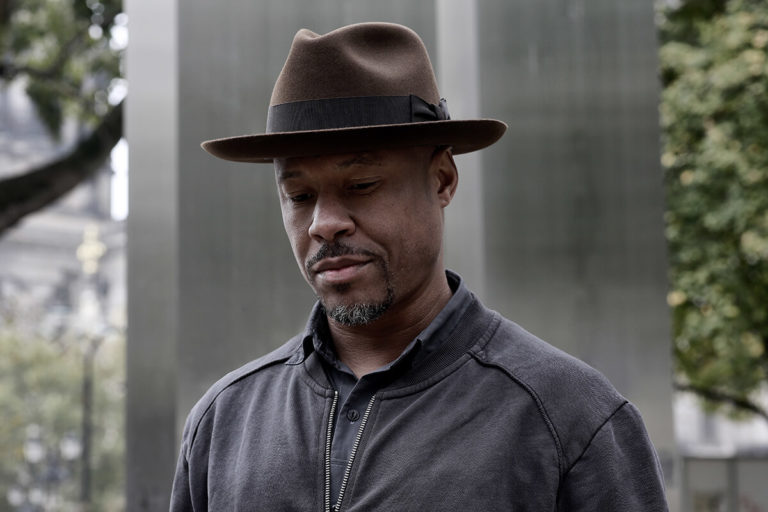 Robert Hood presenta “Mirror Man”, il suo nuovo album