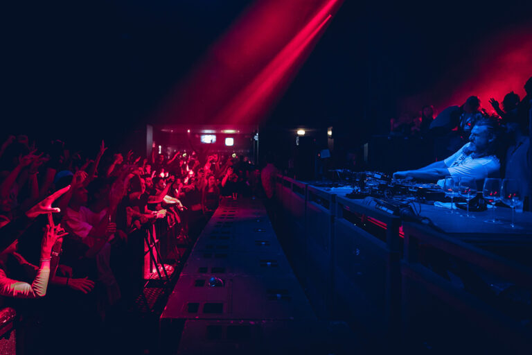 Amnesia Milano: Ottobre con Kevin De Vries, Leon e ARTBAT