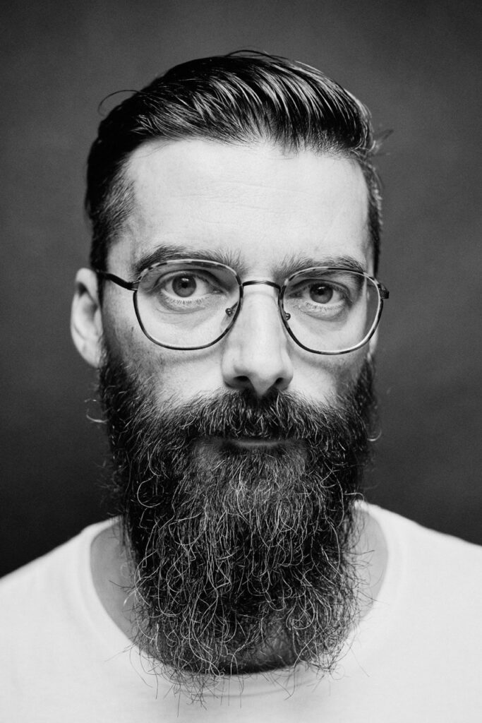 Ivkovic black and white
